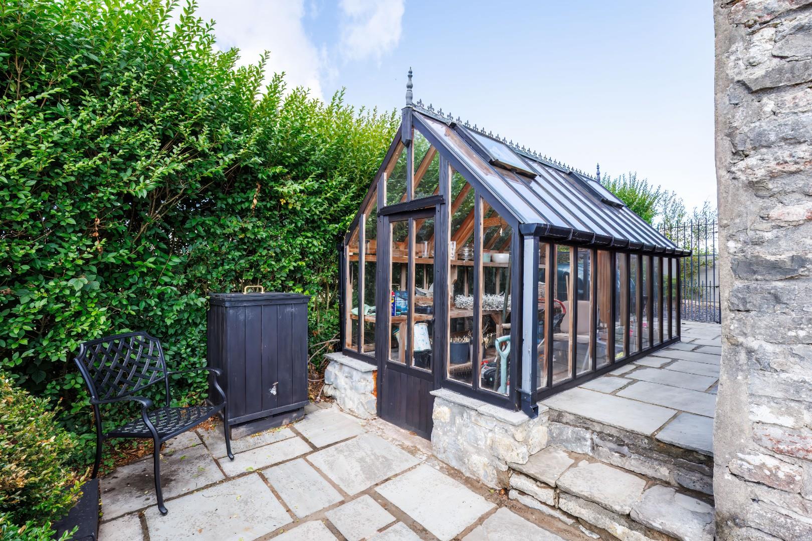 Warren Farm, Pendoylan, Nr Cowbridge, Vale of Glamorgan, CF71 7UJ